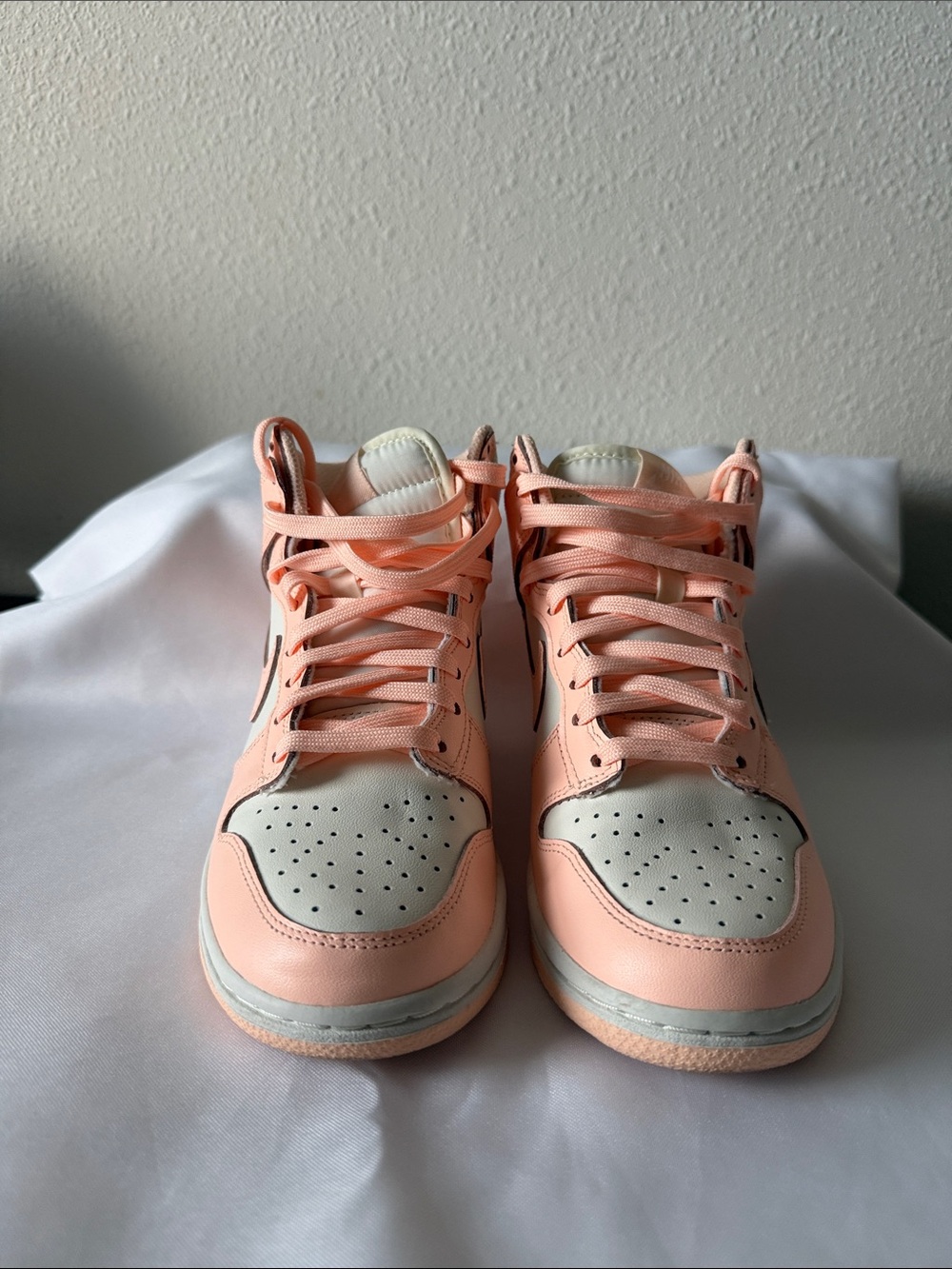 Nike Dunk High ‘Crimson Tint’ Unfading Sneaker - Picture 2 of 6